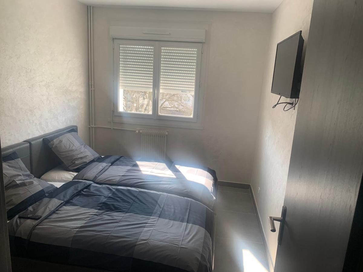F3 Appartement 2 Chambre Un Salon Avec Wifi Saint-Jean-de-la-Ruelle Εξωτερικό φωτογραφία